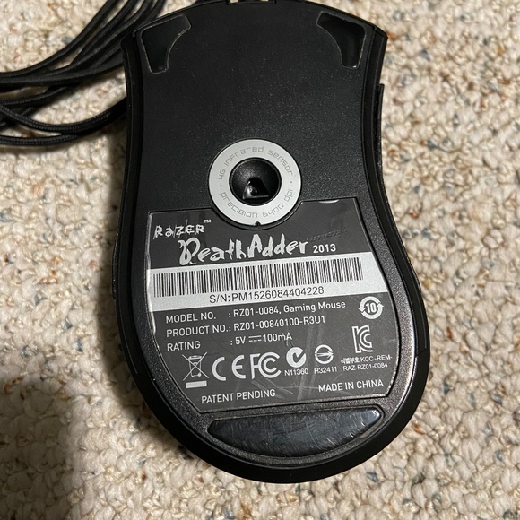 Razor DeathAdder 2013 RZ01-0084 Gaming Mouse - Picture 2 of 2
